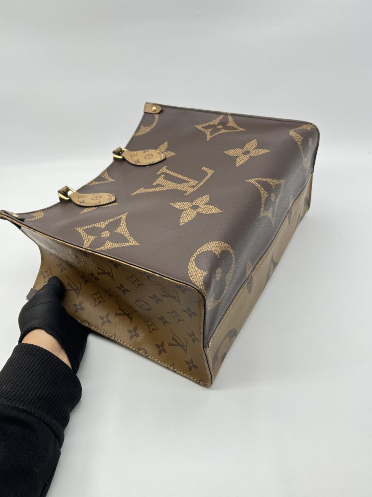Louis Vuitton On The Go MM Giant Monogram Reverse GHW