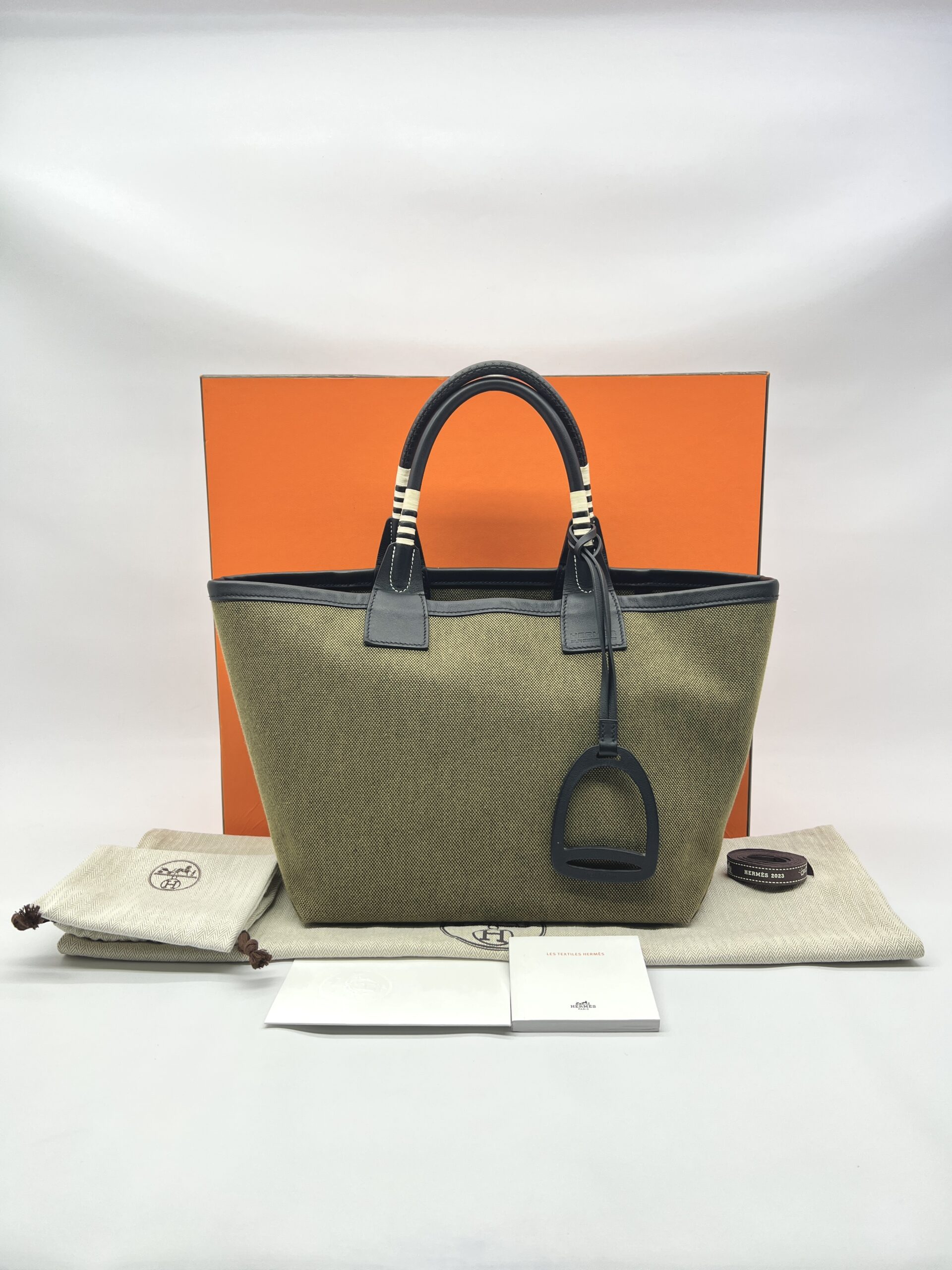 Hermes Steeple 25 Toile H/Swift Vert Militaire Noir