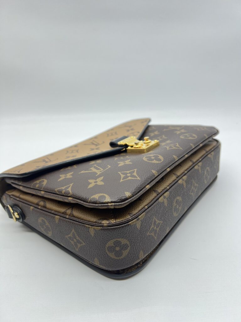 Louis Vuitton Metis MM Monogram Reverse GHW
