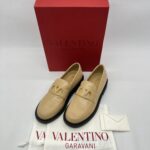Valentino Garavani Vlogo Beige Black