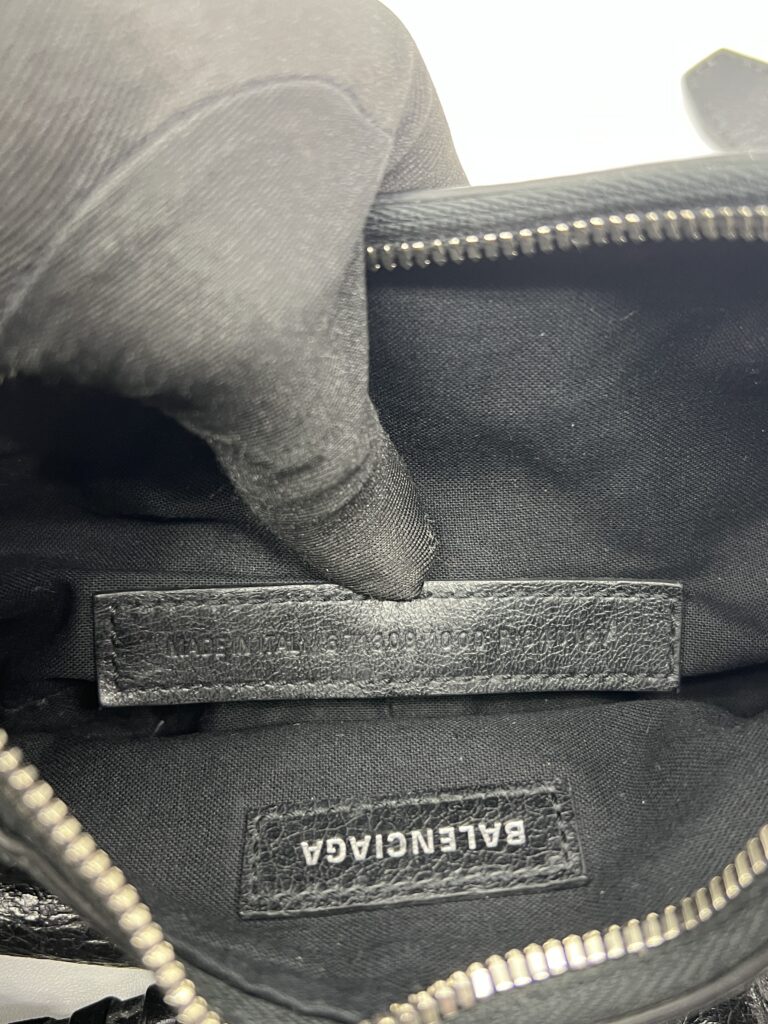 Balenciaga  Le Cagole XS Black SHW