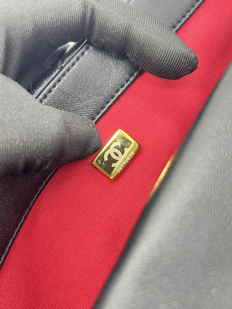 Chanel C19 Small Black GHW