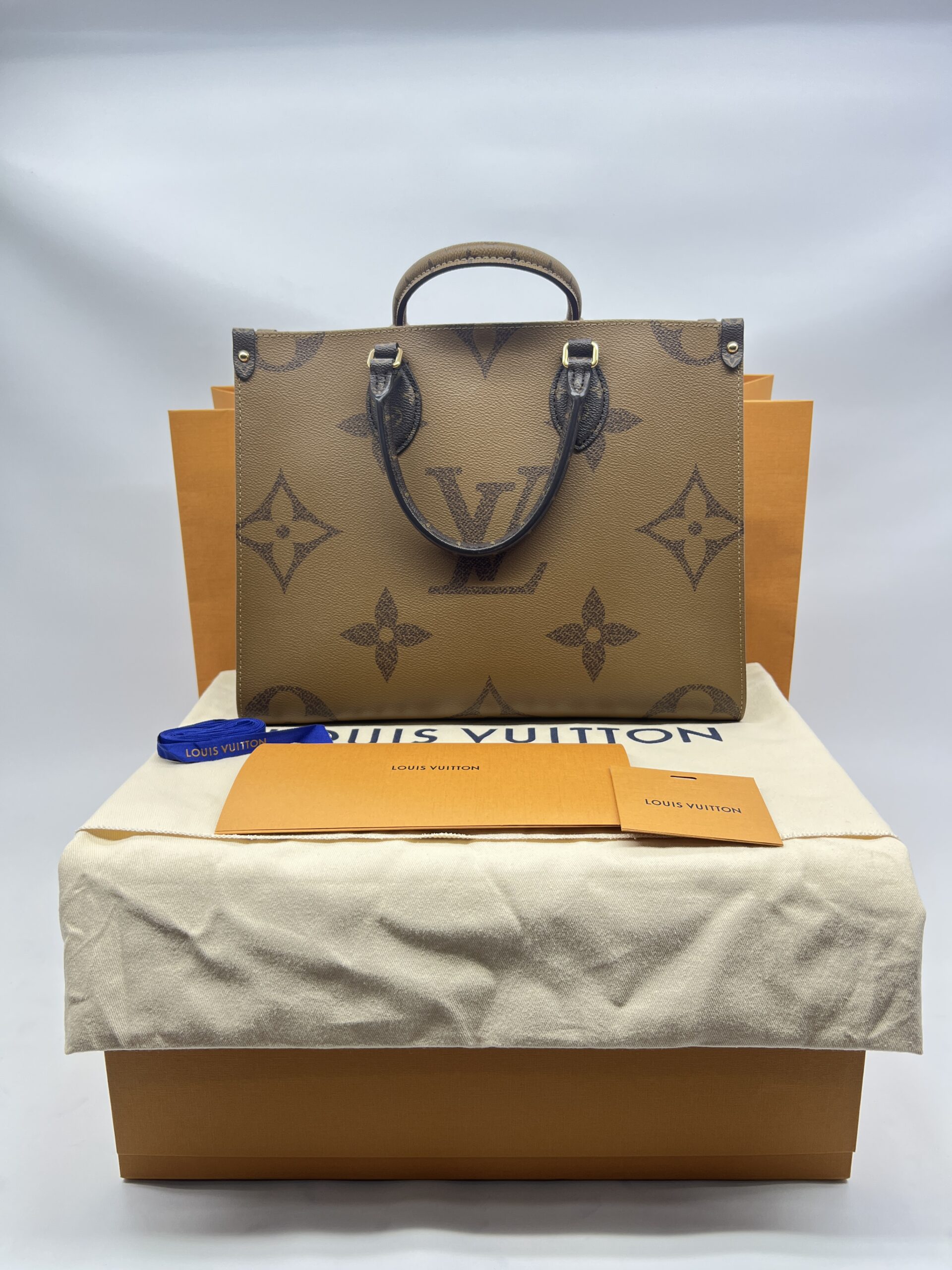 Louis Vuitton On The Go MM Giant Monogram Reverse GHW