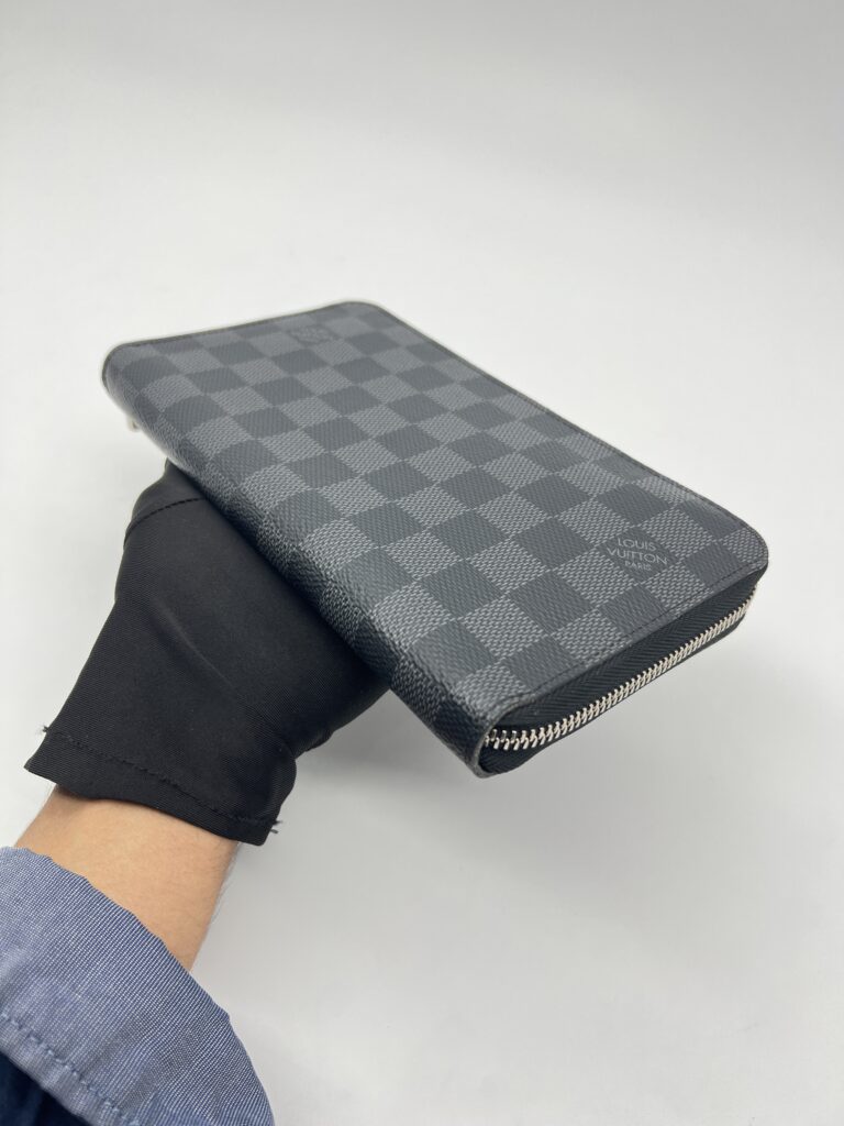 Louis Vuitton Zippy Wallet Damier Graphite SHW