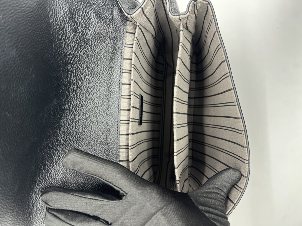 Louis Vuitton Metis MM Monogram Empreinte Noir GHW