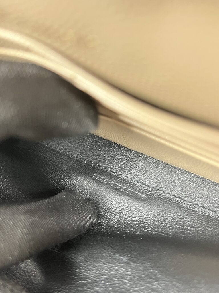 Saint Laurent Woc 22 Grained Nude GHW