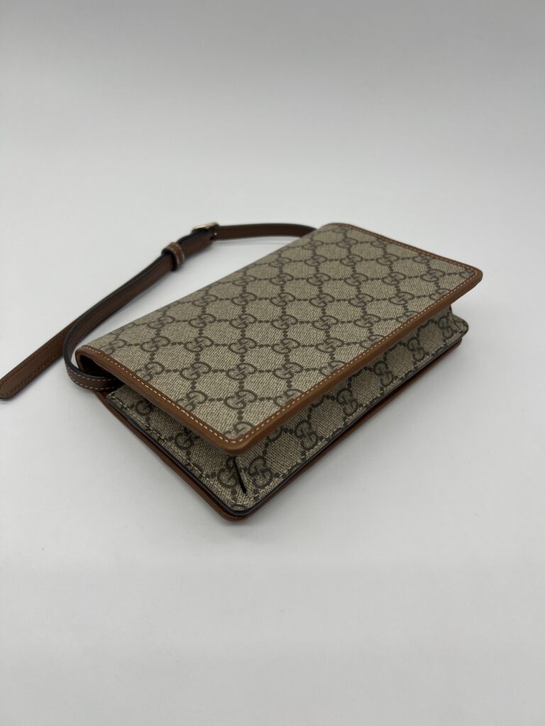 Gucci GG Emblem Continental GG Supreme Brown GHW