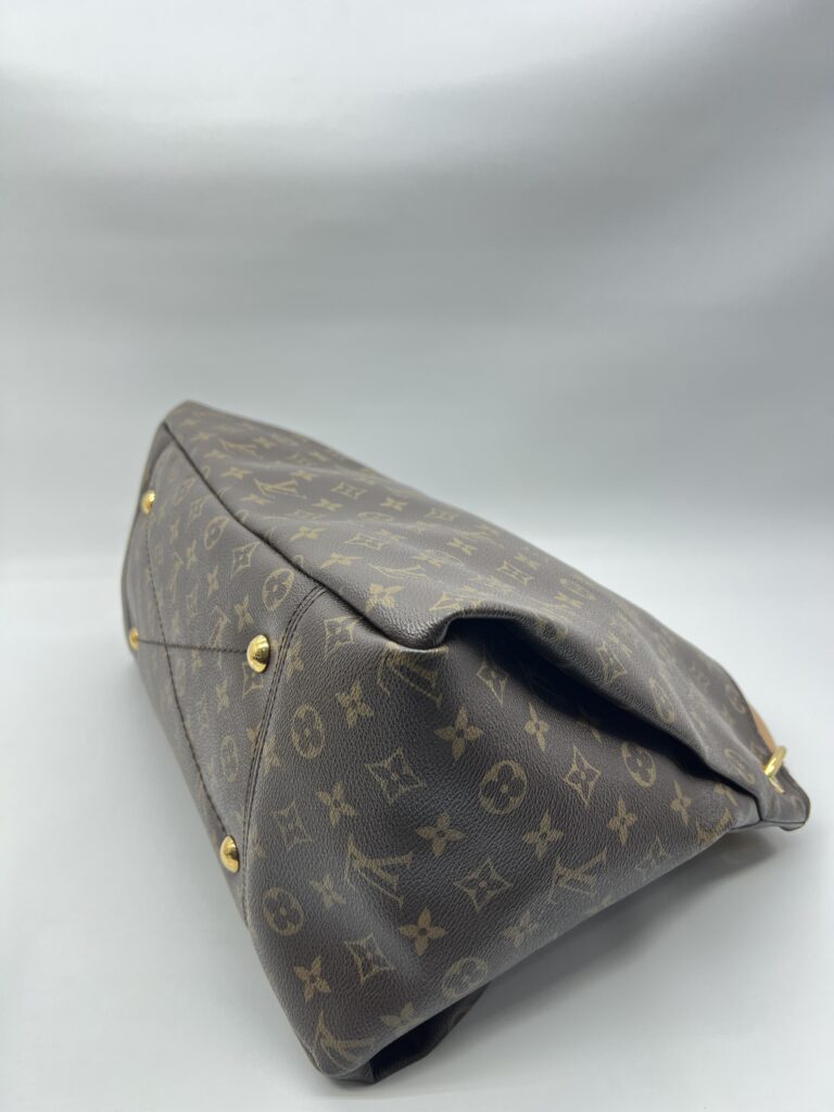 Louis Vuitton Artsy GM Monogram GHW