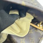Louis Vuitton Artsy GM Monogram GHW