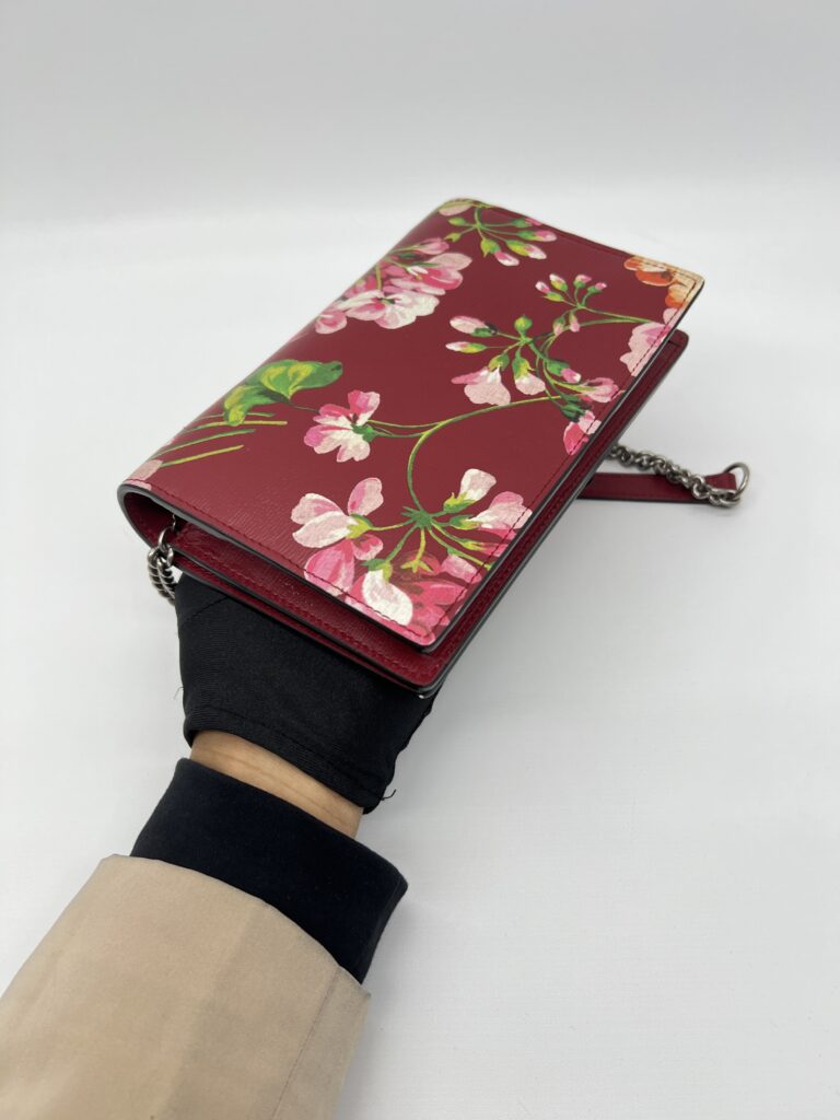 Gucci Wallet On Chain Leather Red Blooms SHW