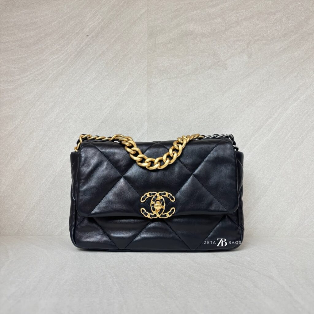 Chanel C19 Small Black GHW