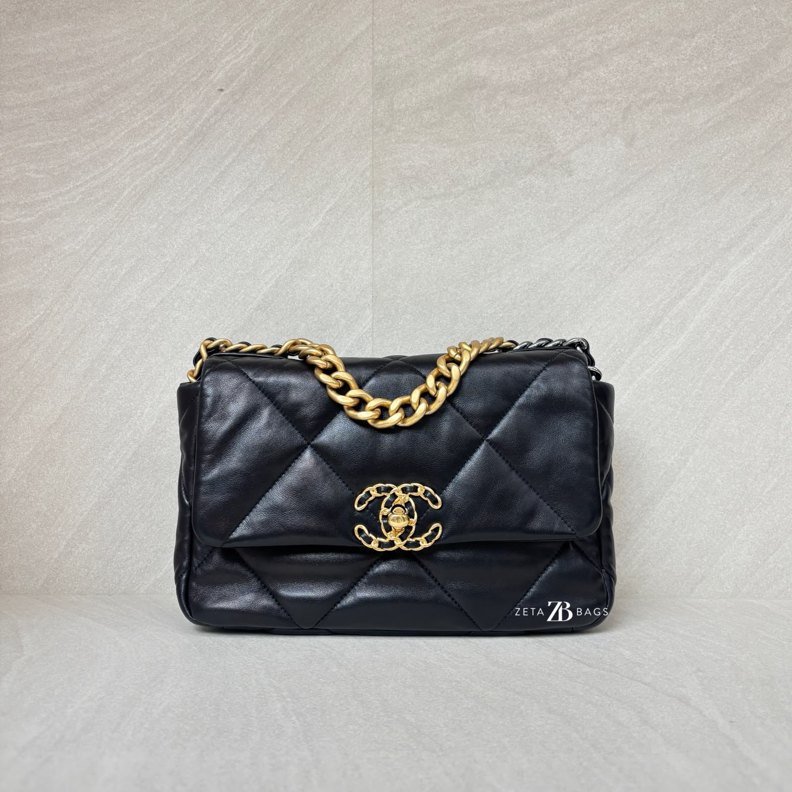 Chanel C19 Small Black GHW