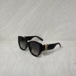 Louis Vuitton Sunglasses Icon Cat Eye Z1733E Black GHW