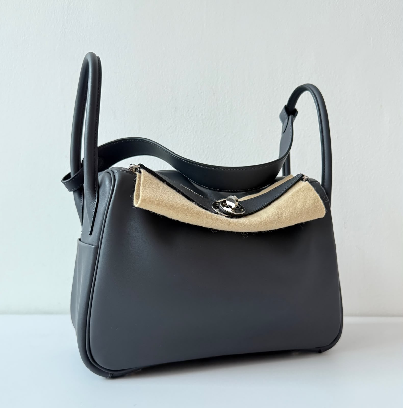 Hermes Lindy Ardoise Verso Gris Pantin Palladium Hardware