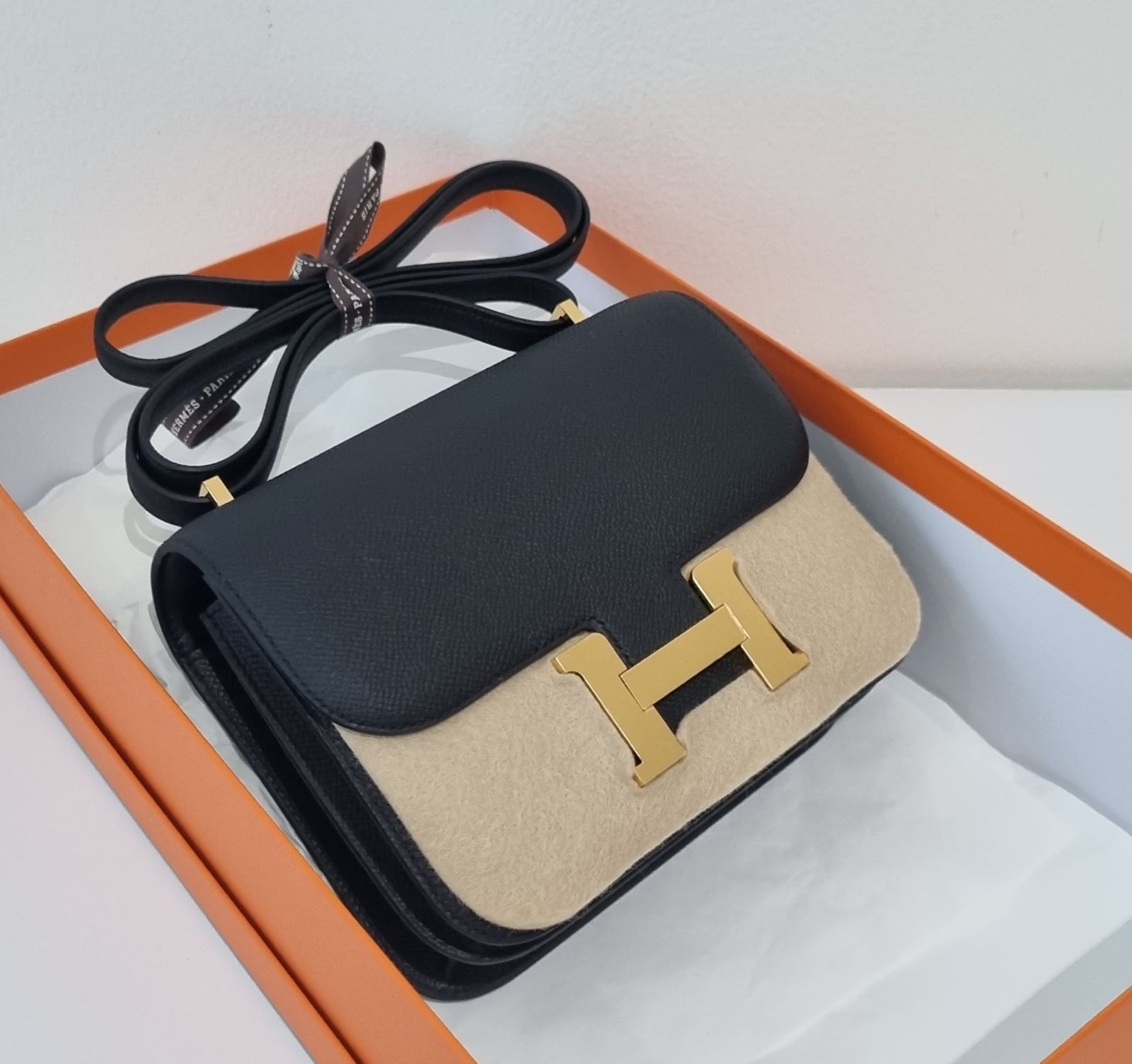 Hermes Constance 18-1 Black Epsom Gold Hardware