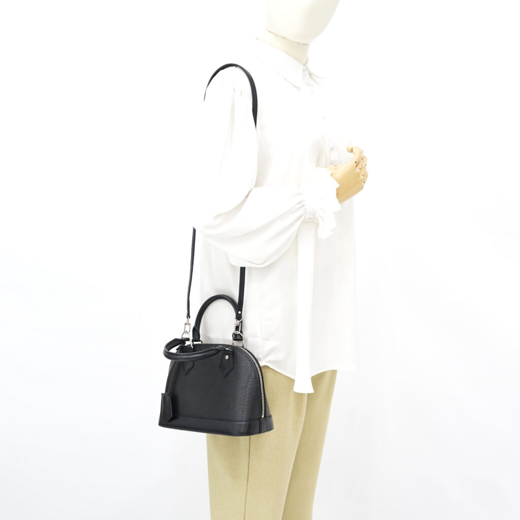 Louis Vuitton Alma BB Epi Noir SHW