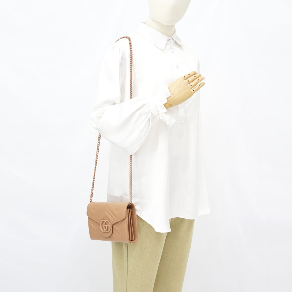 Gucci WOC Beige