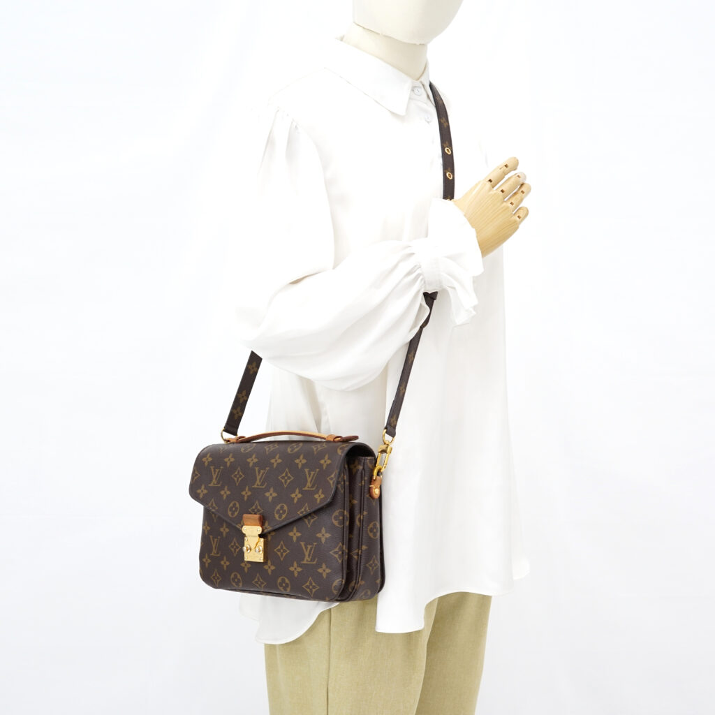 Louis Vuitton Metis MM Monogram GHW