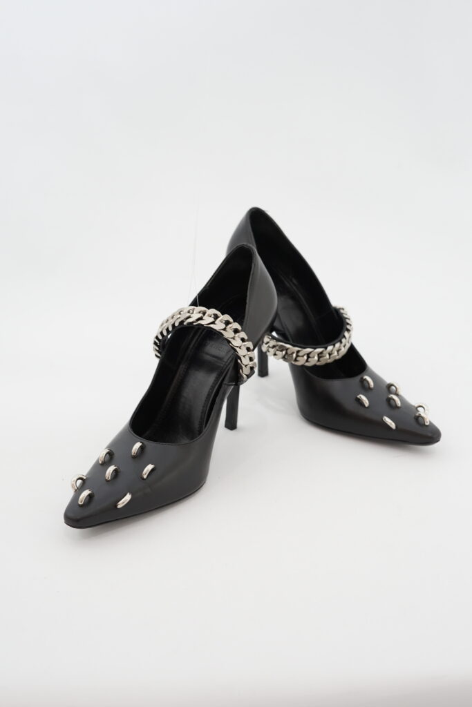Givenchy Pumps With Chain Black