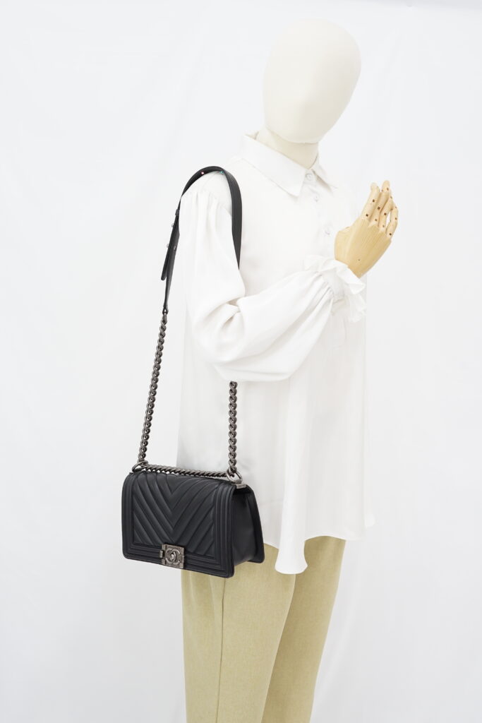 Chanel Boy 25 Chevron Black RHW
