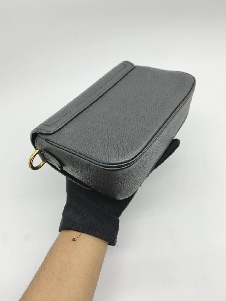 Louis Vuitton  Lockme Tender Noir GHW