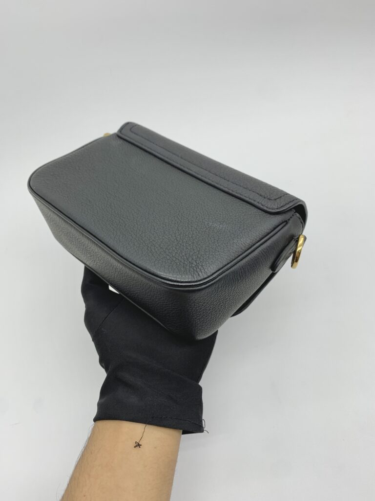 Louis Vuitton  Lockme Tender Noir GHW