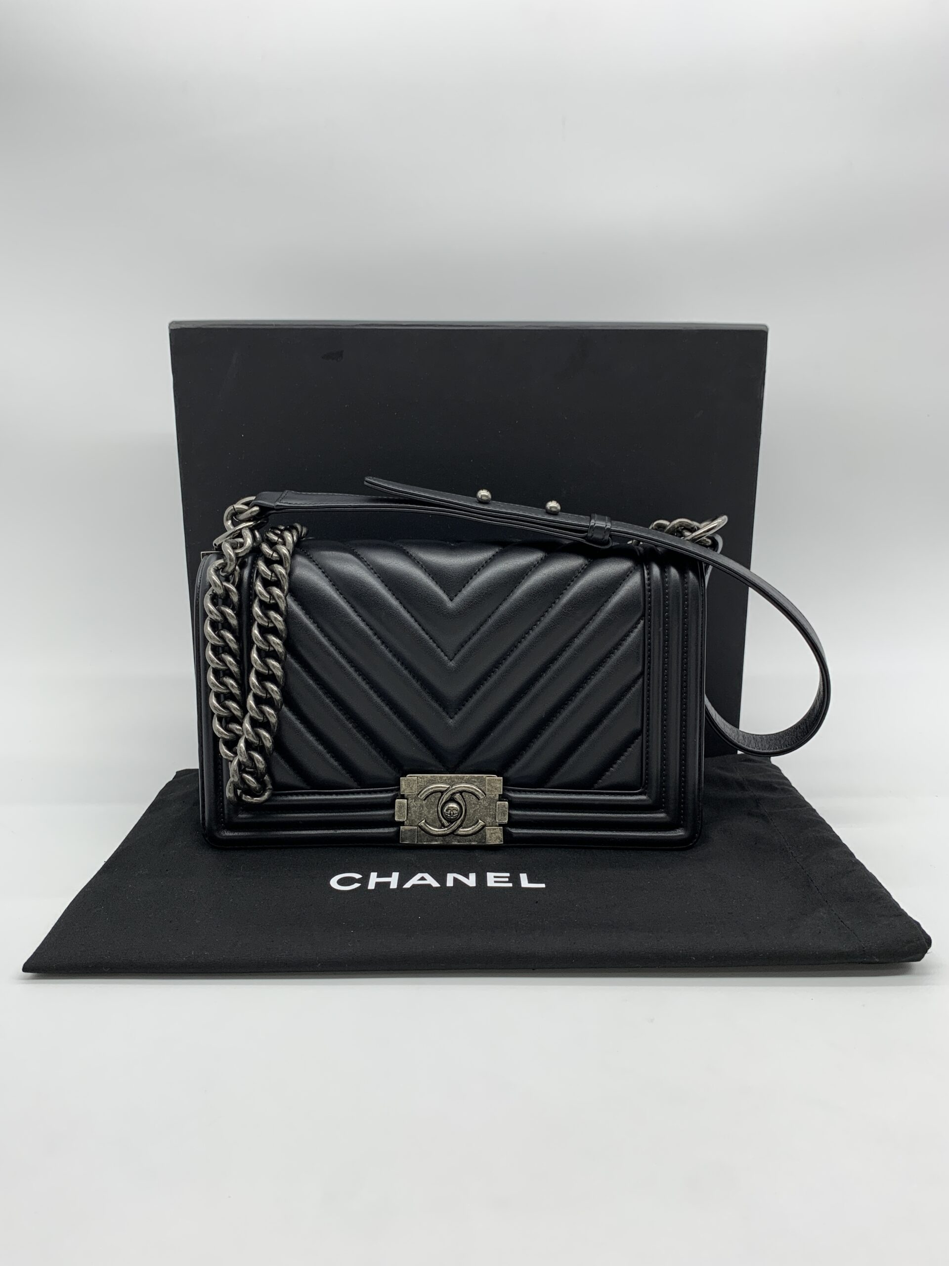 Chanel Boy 25 Chevron Black RHW
