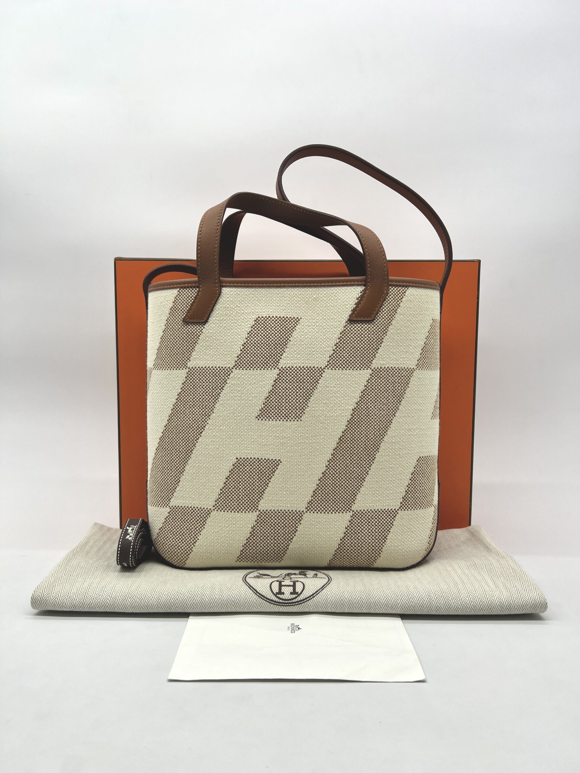 Hermes SAC Cabas H 27 Ecru Naturel Gold