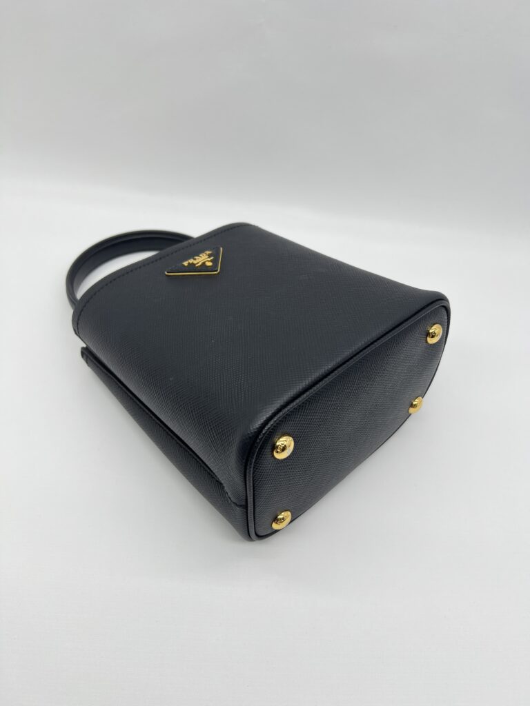 Prada Pannier Bucket Bag Saffiano Cuir Nero/Fuoco