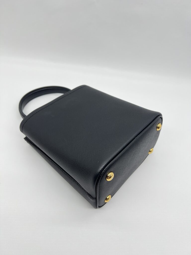 Prada Pannier Bucket Bag Saffiano Cuir Nero/Fuoco