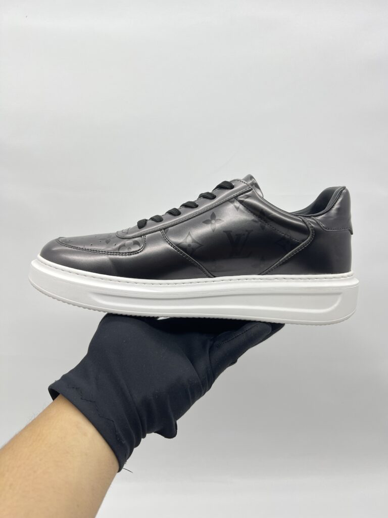 Louis Vuitton Beverly Hills Sneakers Vernis Monogram Dark Silver