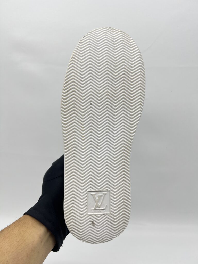 Louis Vuitton Beverly Hills Sneakers Vernis Monogram Dark Silver