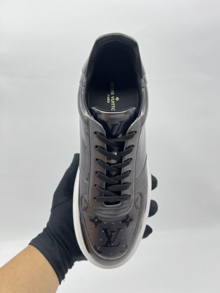 Louis Vuitton Beverly Hills Sneakers Vernis Monogram Dark Silver