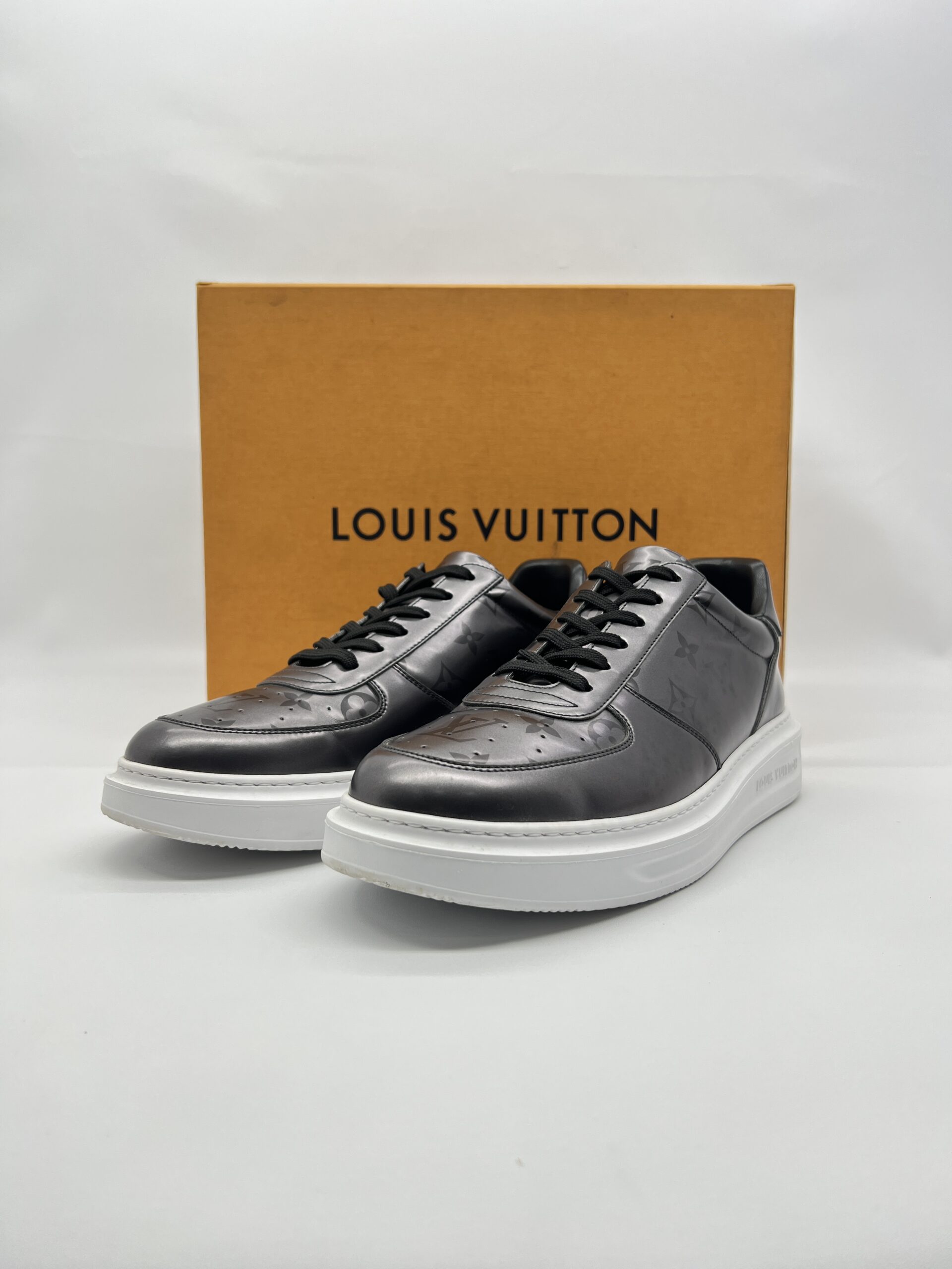 Louis Vuitton Beverly Hills Sneakers Vernis Monogram Dark Silver