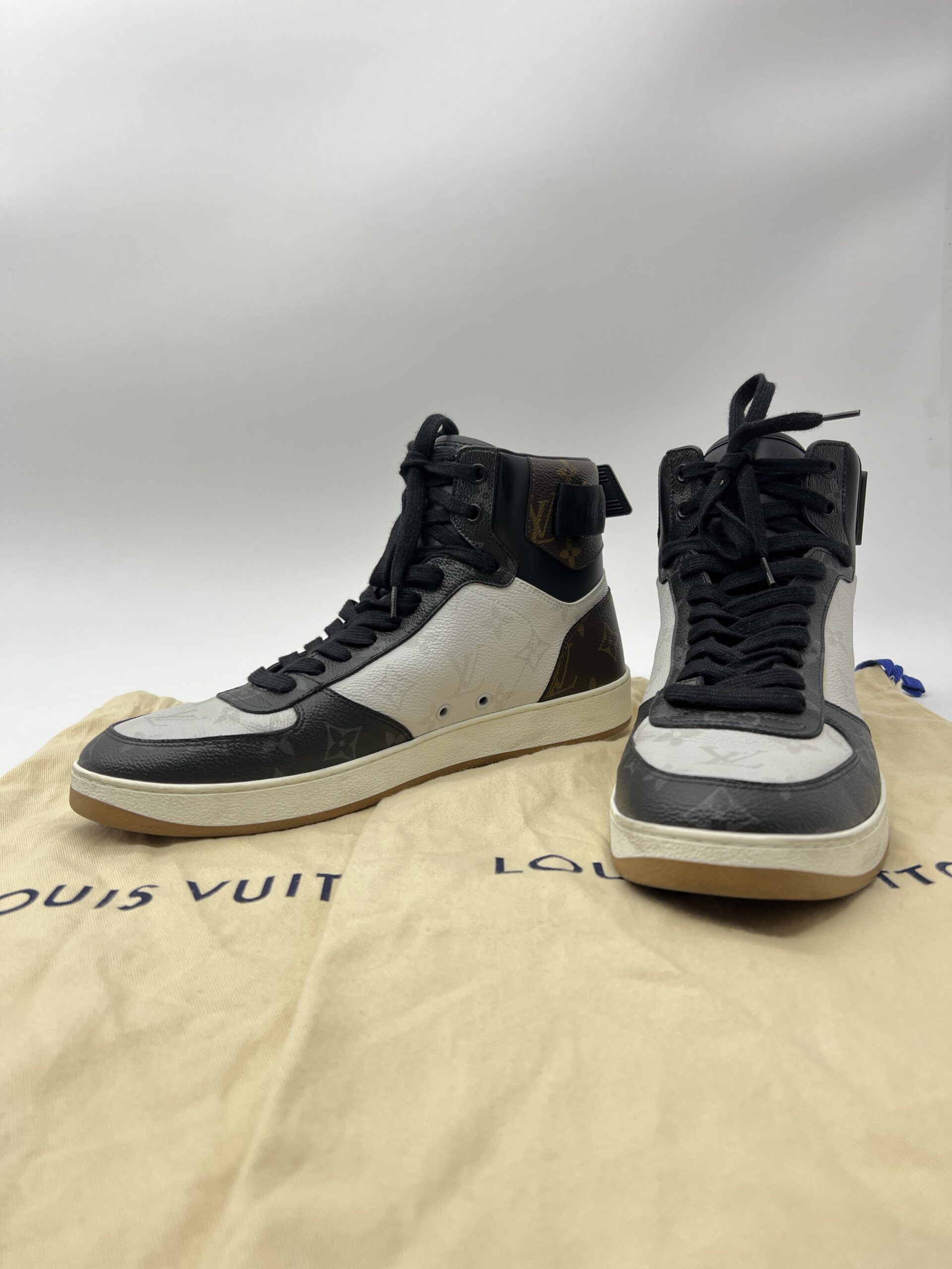 Louis Vuitton Rivoli Sneakers Triple Monogram