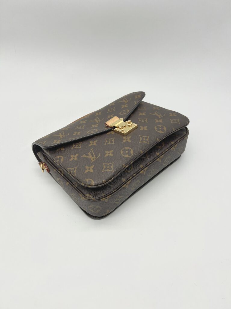 Louis Vuitton Metis MM Monogram GHW