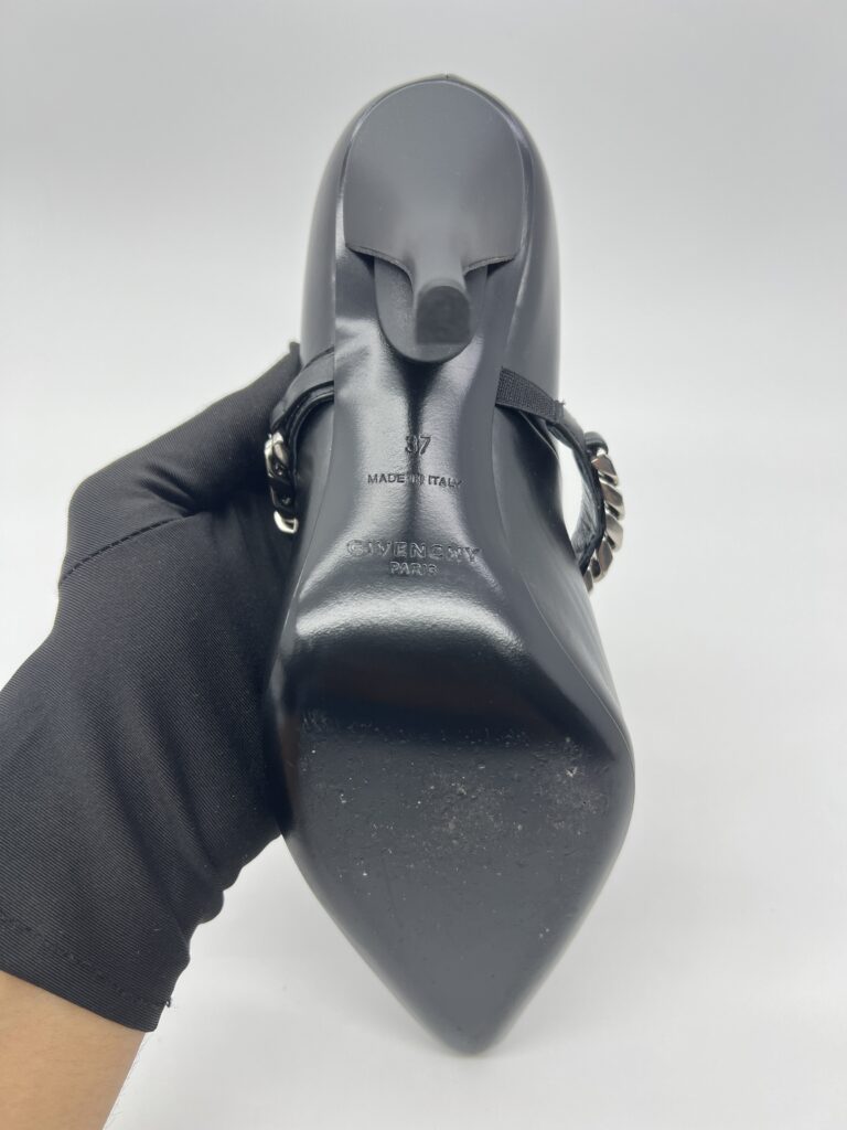 Givenchy Pumps With Chain Black