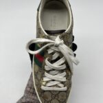 Gucci Ace Sneakers GG Supreme Bee