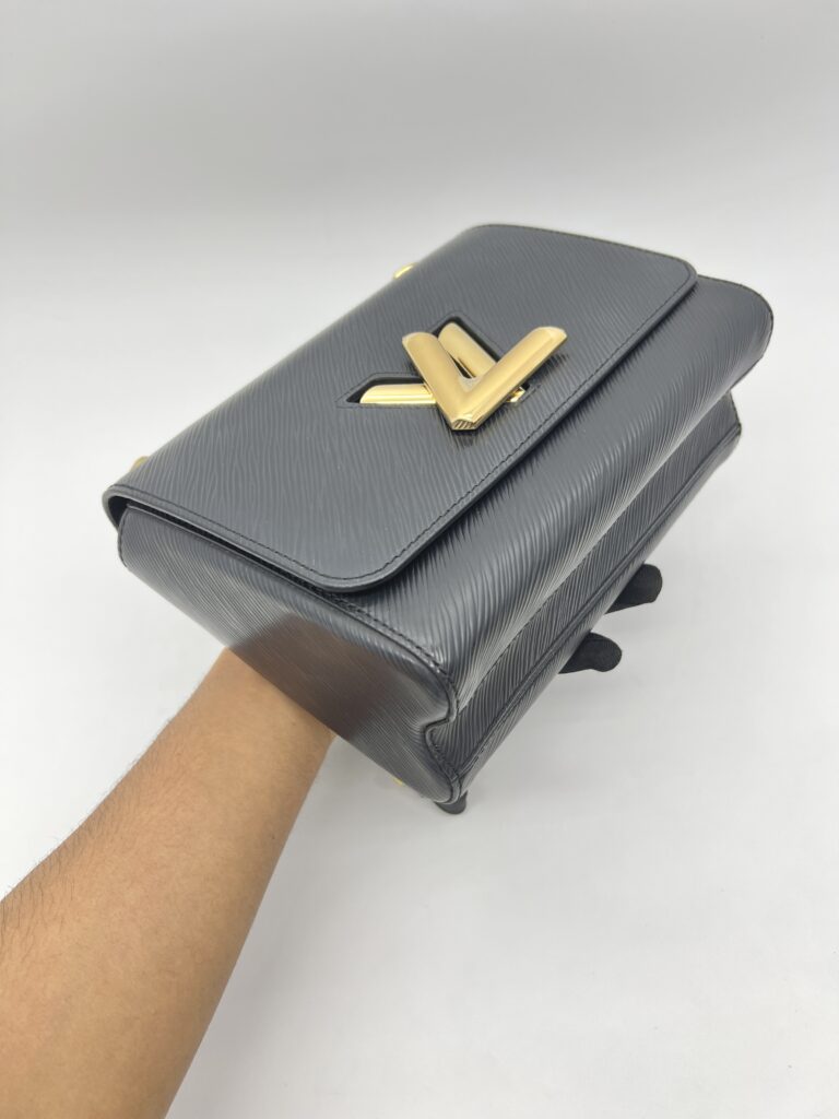 Louis Vuitton Twist MM Epi Noir GHW