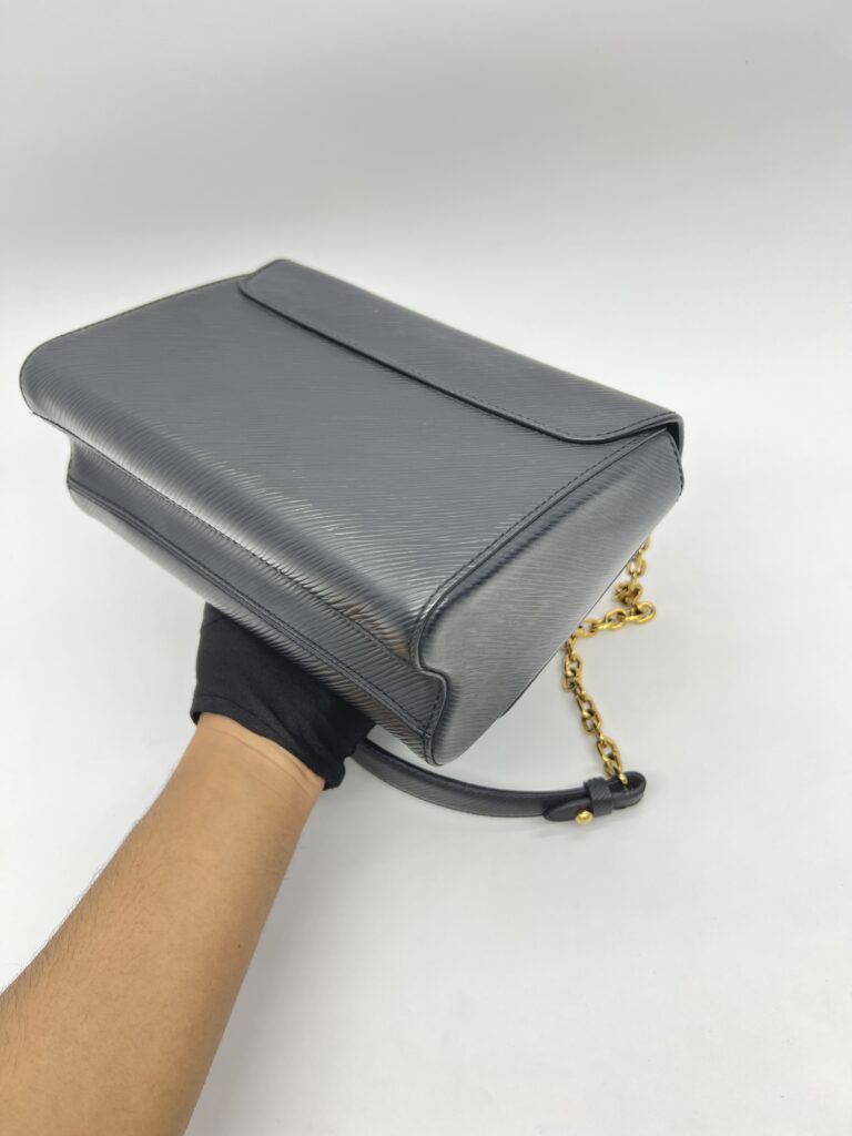 Louis Vuitton Twist MM Epi Noir GHW