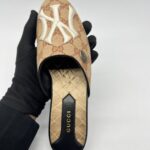 Gucci Gucci X Ny Yankees Mules GG Canvas Ny Logo