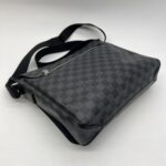 Louis Vuitton District Messenger Damier Graphite SHW