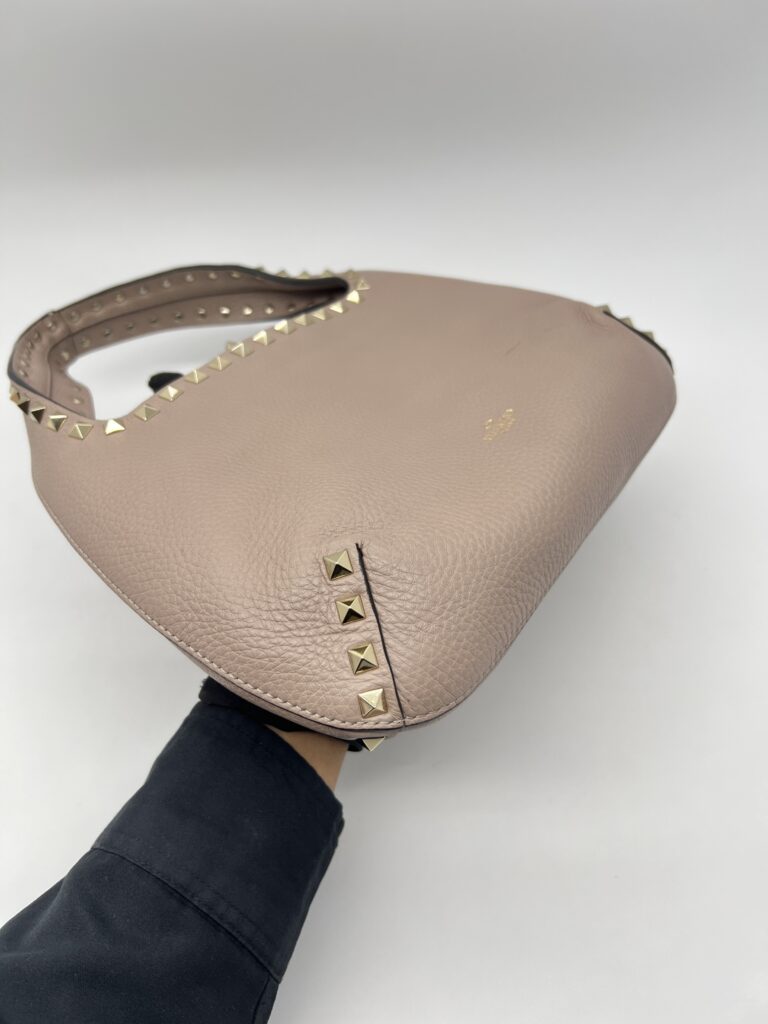Valentino Rockstud Hobo Grained Poudre GHW