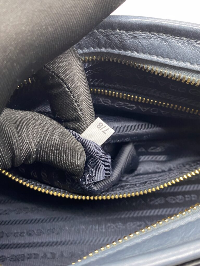 Prada Bonnie Medium In Pelle Soft Lux Avio GHW