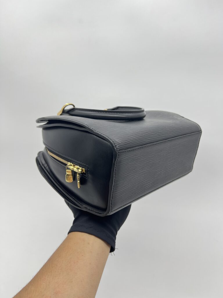 Louis Vuitton Pont Neuf Epi Black GHW