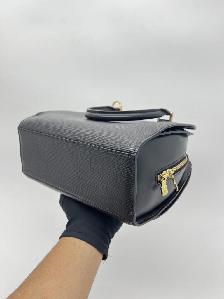 Louis Vuitton Pont Neuf Epi Black GHW