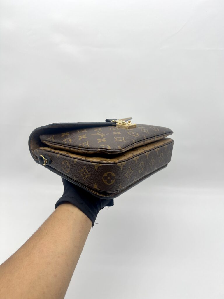 Louis Vuitton Metis MM Monogram Reverse GHW
