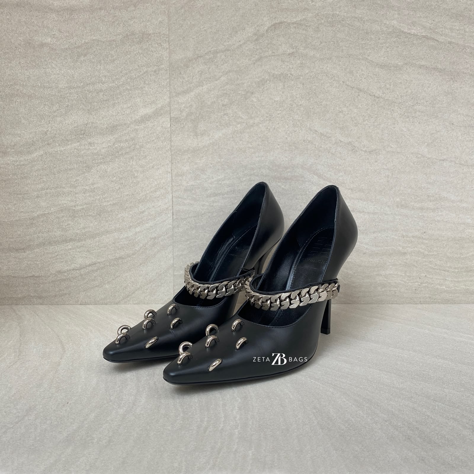 Givenchy Pumps With Chain Black