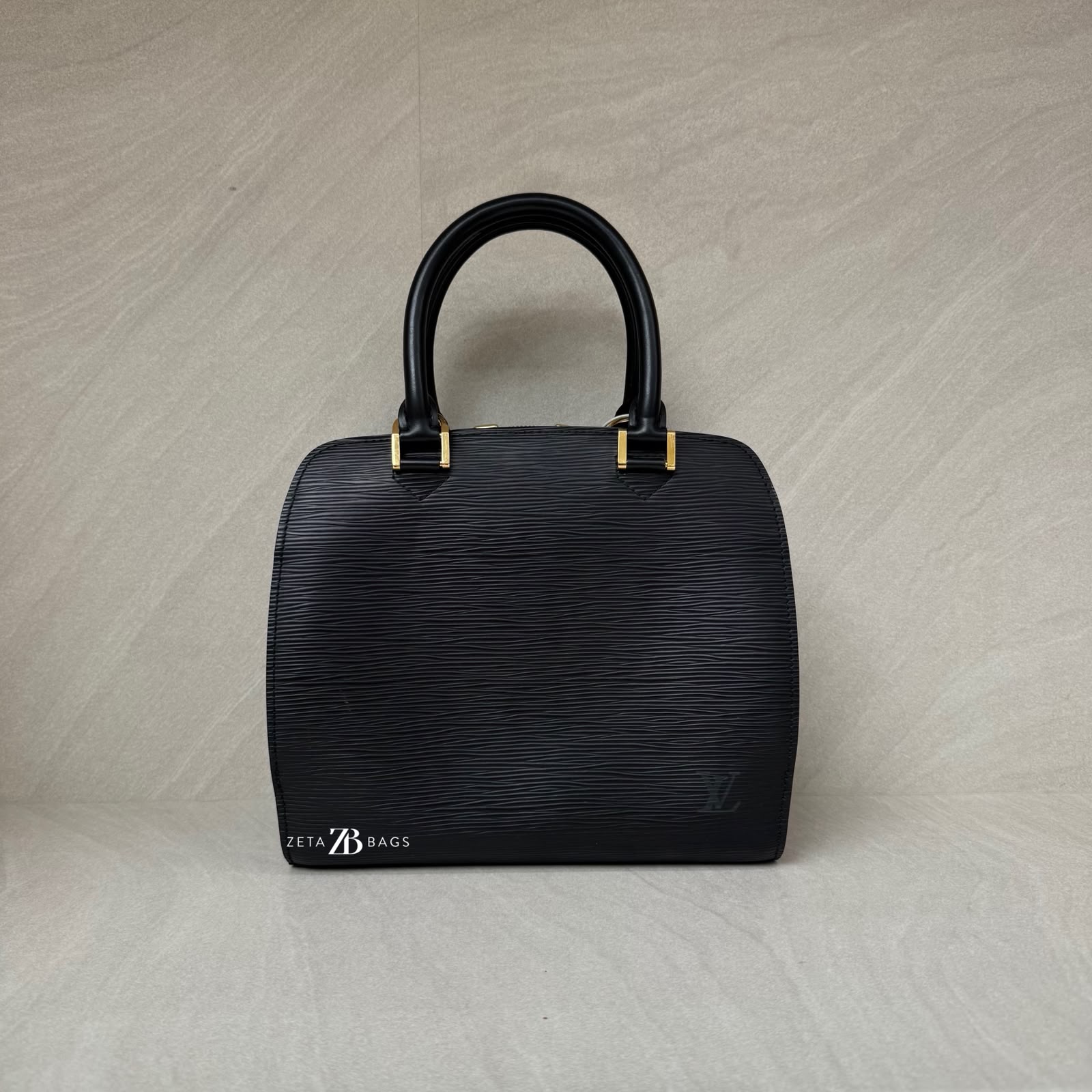 Louis Vuitton Pont Neuf Epi Black GHW