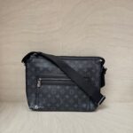 Louis Vuitton Odyssey Mesengger Monogram Eclipse SHW